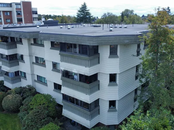 1145 Hilda St #401, Victoria, BC V8V 2Z5