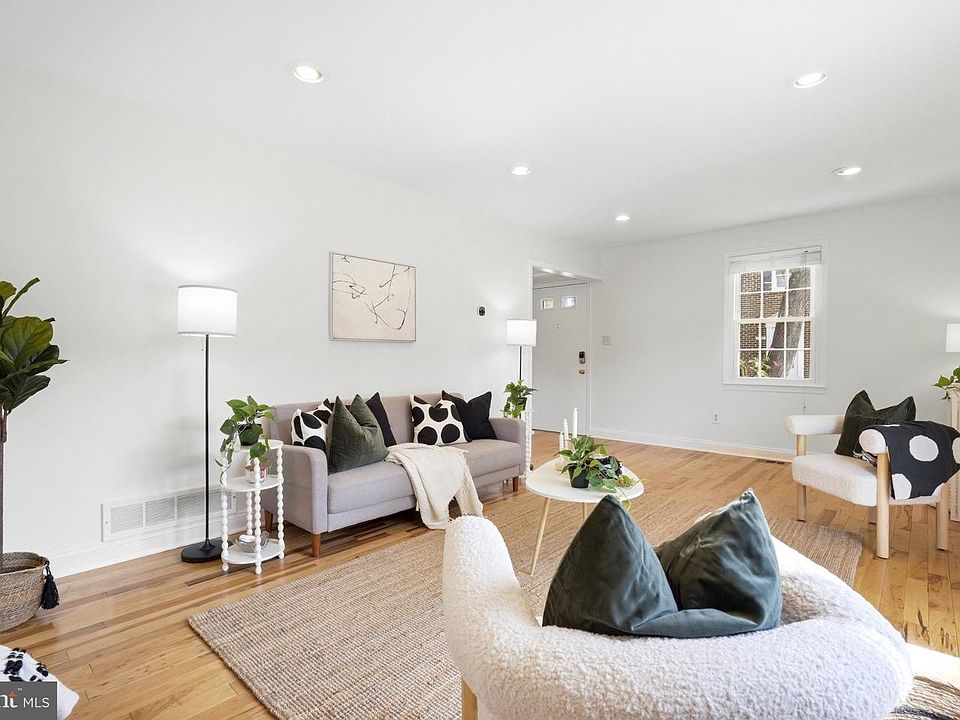 1st image of 1757 Sharwood Pl