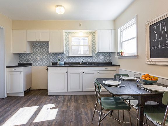 5th image of 115 E Zarley Blvd