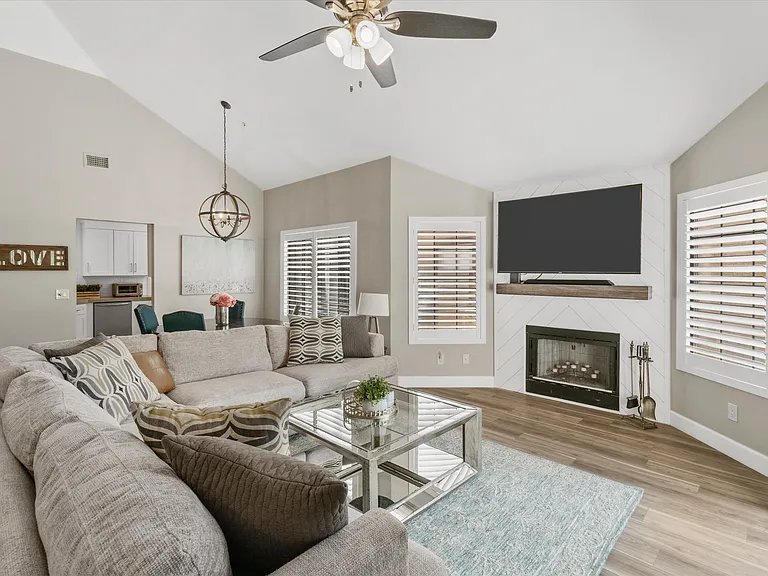 8700 E Mountain View Rd #1081 — Photo 4