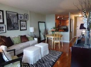 1540 N Clark St, Chicago, IL 60610