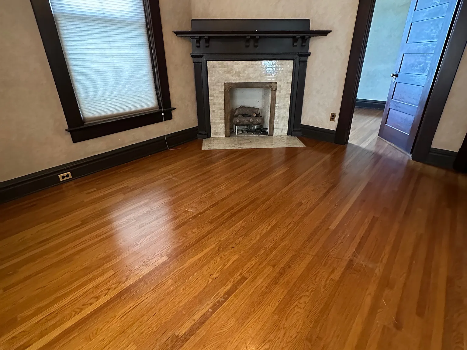 1 bed, 1087 sqft, $1,350 — Photo 3