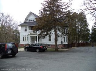 24 Tyler Pl APT 5, Amherst, MA 01002