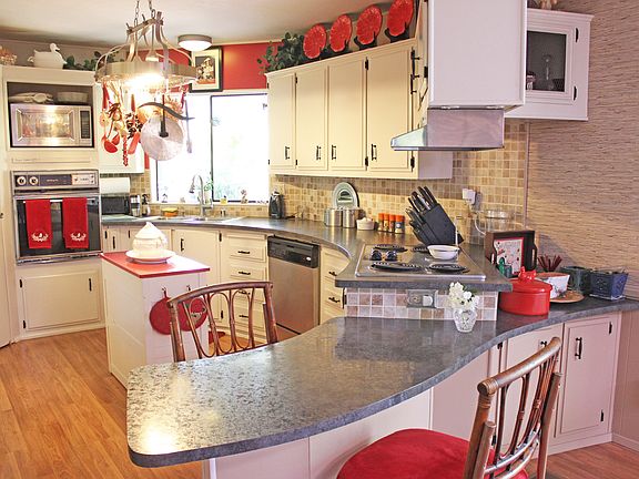4th image of 3535 Linda Vista Dr Spc 257