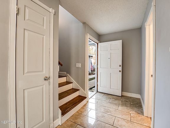4th image of 4052 LAURELWOOD Drive