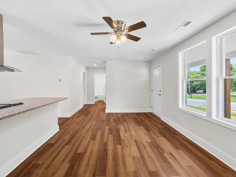 6 Goodrich St — Photo 22