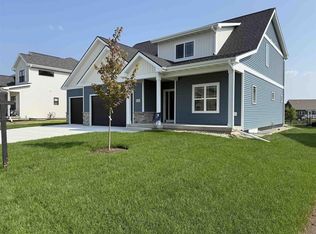 1273 Stonehaven Dr, Sun Prairie, WI 53590