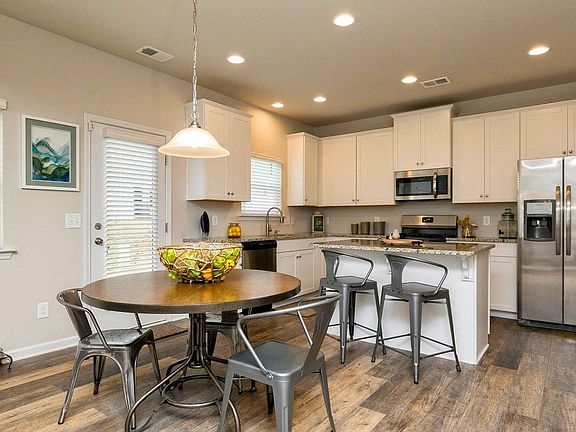 The Cochran - Kitchen