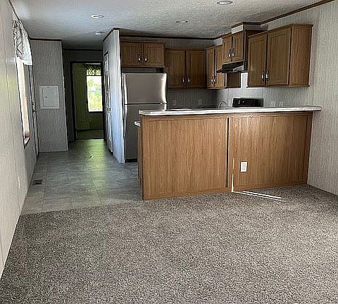 Living room/Kitchen combo 