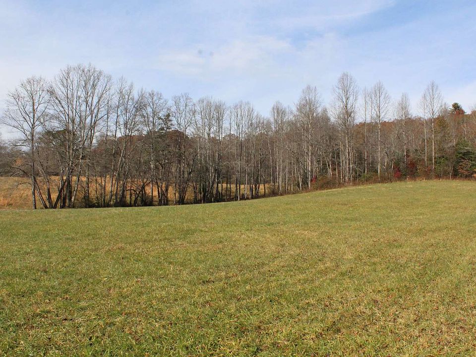 1st image of Downings Pl