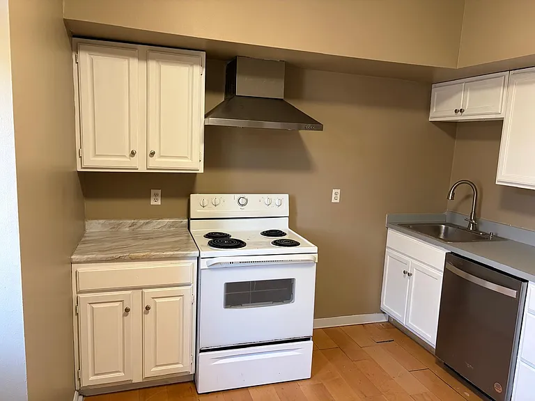 1650 S Spring Ave #2A — Photo 6