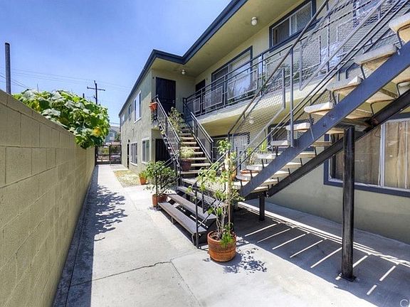 3rd image of 600 Almond Ave APT 1B