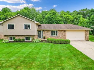 6244 Malzahn Dr, Shelby Township, MI 48316