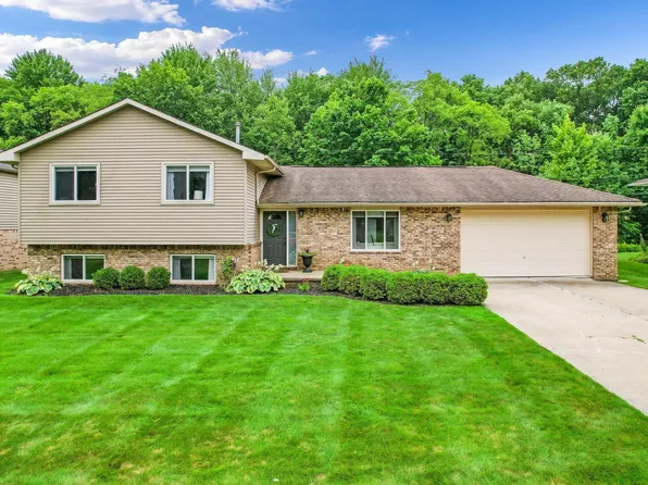 6244 Malzahn Dr, Shelby Township, MI 48316