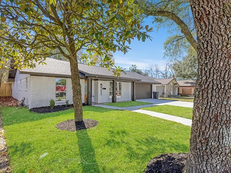 9603 Emnora Ln — Photo 25
