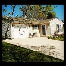 1st image of 721 N Chandler Dr