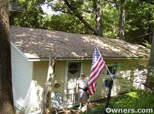 40 Nolans Point Rd, Lake Hopatcong, NJ 07849