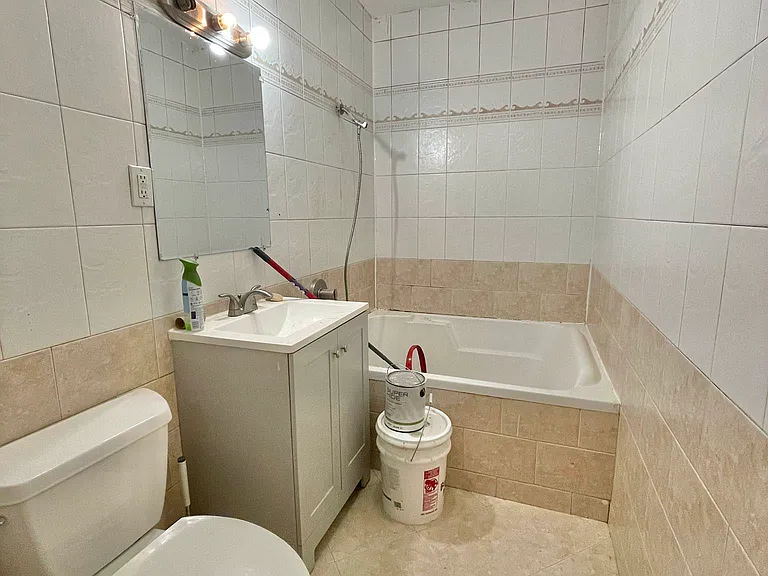 18 Goodwin Pl #1F — Photo 5