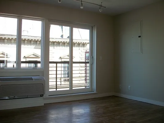 Rented by 462 Keap Street Leasing | media 14