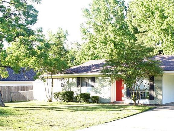 3rd image of 126 Hillcrest Ave