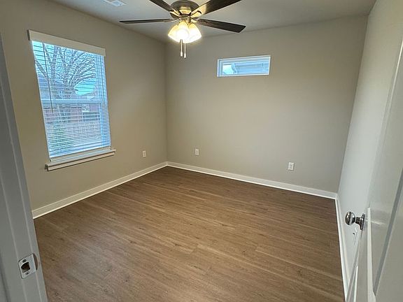 3rd image of 168 Copper Oaks Dr