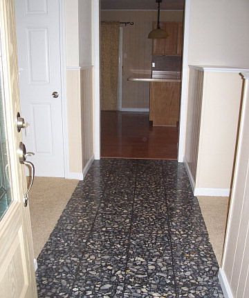 4th image of 268 Robin Ln