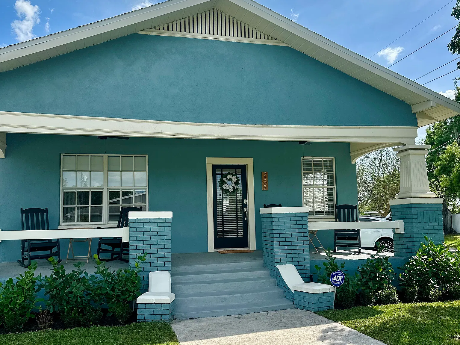 3 bed, 1365 sqft, $3,200 — Photo 1