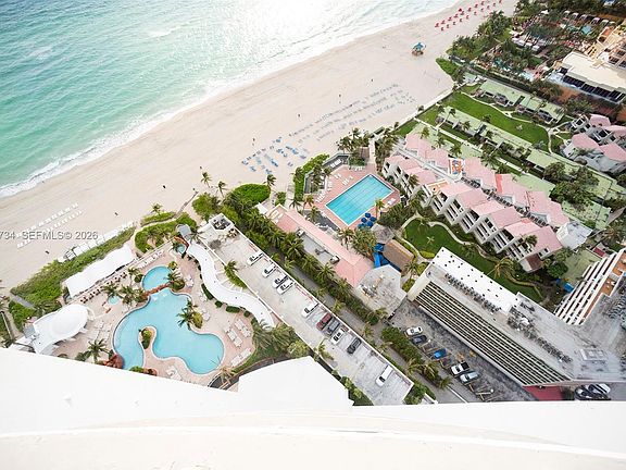 4th image of 18001 Collins Ave #2711