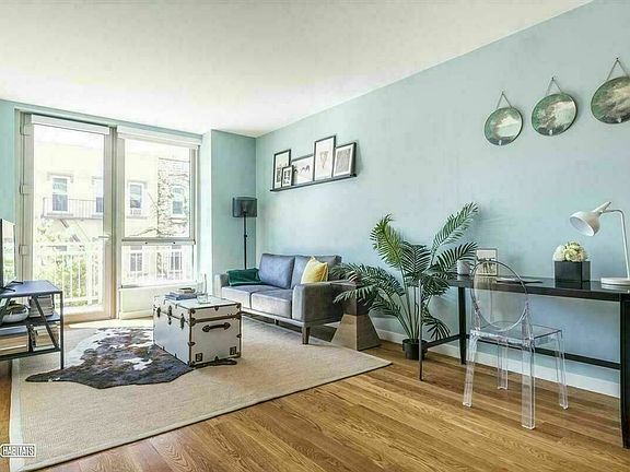 5th image of 211 McGuinness Blvd APT 404