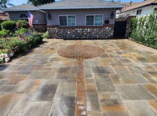 15358 Leadwell St, Van Nuys, CA 91406