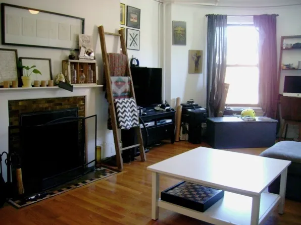 924 Beacon St, Boston, MA