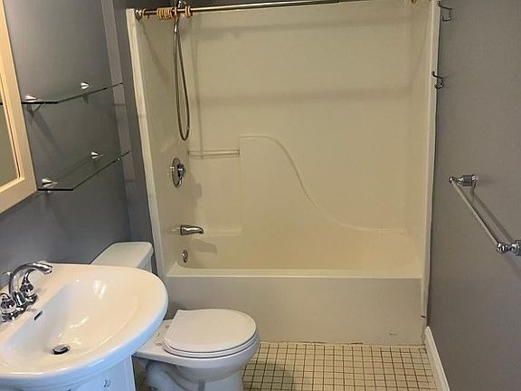 3rd image of 38 Curve St #3