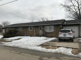 1 W Pleasant St, Amboy, IL 61310