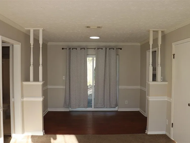 760 N Burbank Dr — Photo 6