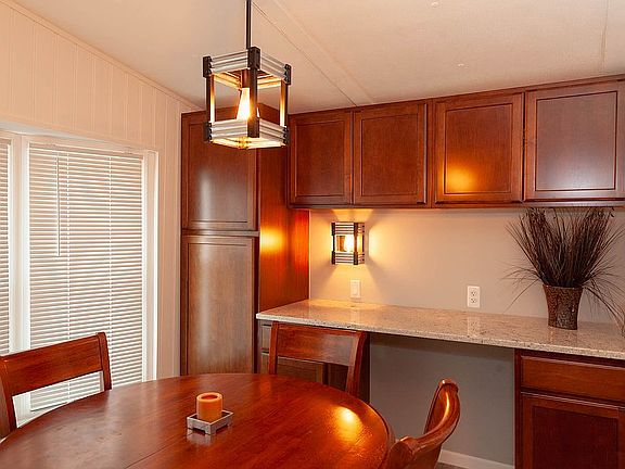 3rd image of 600 James Dr