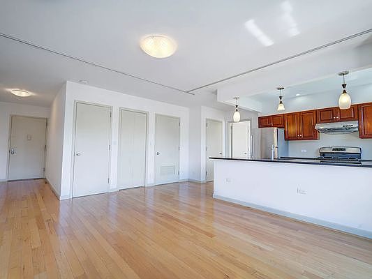 3rd image of 1635 Lexington Ave APT 6B