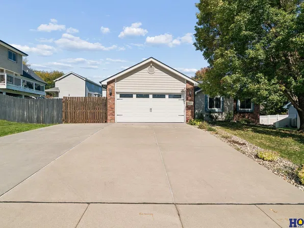 3322 Canyon Rd, Lincoln, NE 68516