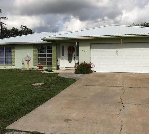 2nd image of 303 De Soto Ave