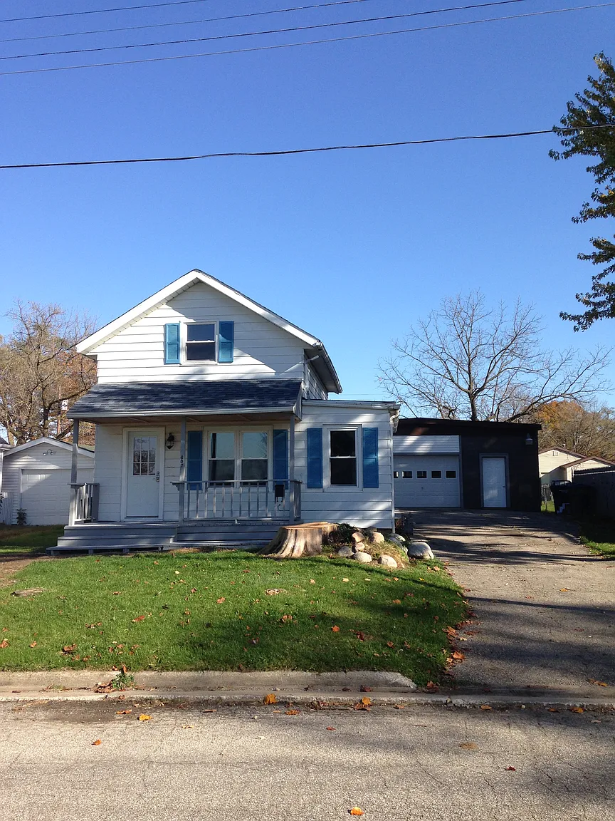 607 Sherwood St photo 1