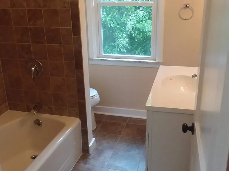 902 Kennebec St — Photo 14