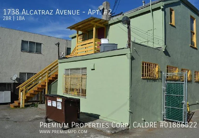 1738 Alcatraz Ave #2 — Photo 26