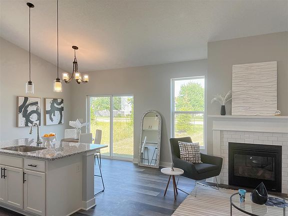 4th image of 1280 Priscilla Ct
