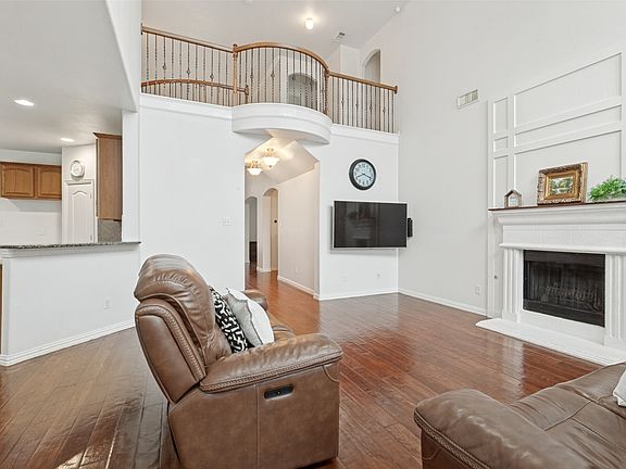 4th image of 822 Shadybrook Dr