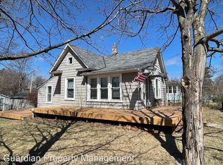 126 10th Ave N, Hopkins, MN 55343