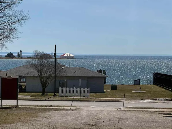 26185 Main St, Beaver Island, MI 49782
