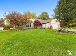 22077 Middlebelt Rd, New Boston, MI 48164