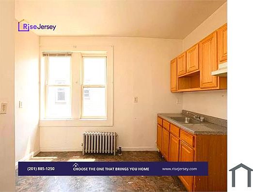 3rd image of 837 S 19th St #15