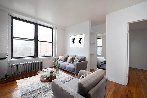 Rented by R New York | media 12