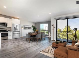 14612 Calvert St, Van Nuys, CA 91411