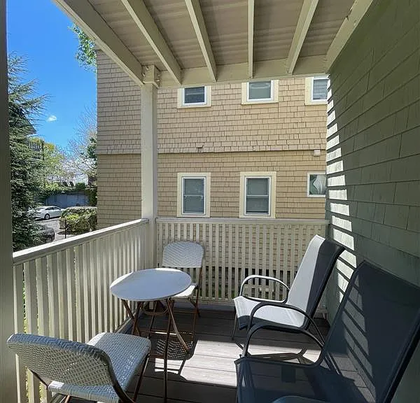 15 Belmont Sq #1 — Photo 4